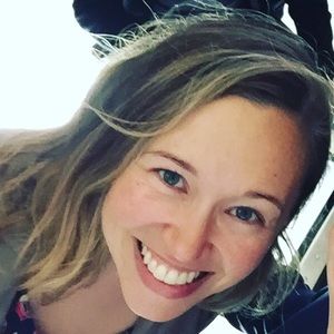 Meet your Posher, Elyse